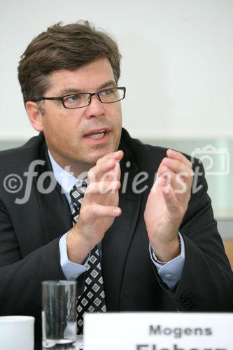 (C) fotodienst/Anna Rauchenberger - Wien, 9.9.2008 - Microsoft startet die Markteinführung von Microsoft Dynamics AX 2009 in Österreich. Bei der Entwicklung wurde der Anwender in den Mittelpunkt gestellt. FOTO: Mogens Elsberg (General Manager Microsoft Dynamics Enterprise Resource Planning, Microsoft Corporation)