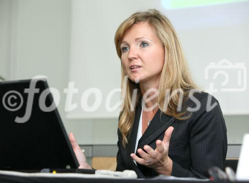 (C) fotodienst/Anna Rauchenberger - Wien, 9.9.2008 - Microsoft startet die Markteinführung von Microsoft Dynamics AX 2009 in Österreich. Bei der Entwicklung wurde der Anwender in den Mittelpunkt gestellt. FOTO: Manuela Mohr (Produkt Managerin Microsoft Dynamics ERP, Microsoft Österreich)