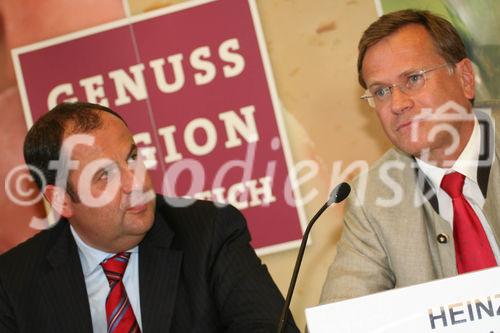 Auszeichnung neuer Genussregionen in Oberösterreich. FOTO v.li: Josef Pröll (Landwirtschaftsminister), Heinz Pöttinger (Geschäftsführer Pöttinger Landtechnik). (C)fotodienst/imanufaktur