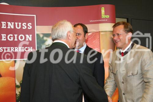 Auszeichnung neuer Genussregionen in Oberösterreich. FOTO v.re: Heinz Pöttinger (Geschäftsführer Pöttinger Landtechnik)  (C)fotodienst/imanufaktur