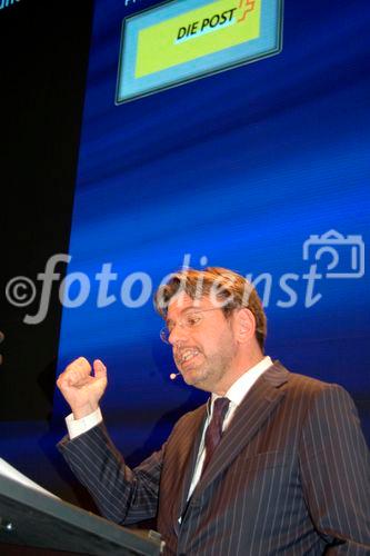 10 vor 10 Moderator Stephan Klapproth referiert mit rhetorischer Brillianz und Witz an der heute eröffneten Marketing-Messe SuisseEMEX in Zürich.