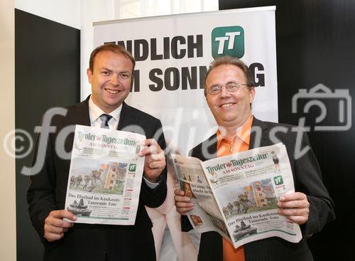 (C) fotodienst/Anna Rauchenberger - Wien, 13.08.2008 - Die Tiroler Tageszeitung (TT) erfüllt einen lang gehegten Leserwunsch: Am 17. August erscheint erstmals die Sonntags-Ausgabe der Tiroler Tageszeitung. Die Sonntags-TT wird im Gegensatz zu den übrigen TT-Ausgaben im Kleinformat erscheinen. FOTO v.l.: Frank Staud (TT-Chefredakteuer), Hermann Petz (Vorstandsvorsitzender der Moser Holding).  