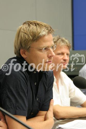 Tankred Stöbe - Vorstandsvorsitzender, Ärzte ohne Grenzen
Dr. Frank Dörner - Geschäftsführer, Ärzte ohne Grenzen