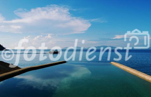 Asien, Vietnam, Nha Trang, Evason Hideaway Luxus Öko-Resort Hotel & Six Senses Spa, Wellness, Beauty, Gesundheit, Behandlung, Therapie, Therapeut, Ökologie, umweltfreundlich, Natur, Meer, Küste, Bucht, organische biologische Ernährung, 
Heilkräuter, Kosmetikprodukte, Schönheitsbad, Hautpflege, 


Asia, Vietnam, Nha Trang, Peninsula, Island, Evason Hideaway Luxury Eco-Resort Hotel & Six Senses Spa, Environmental friendly, social projects, renuvenate bath, flower bathHealth, Fitness, Beauty, Theraphy, Therapist, Wellbeing, substainable tourism, nature, coast, ocean, Bay, organic botanic garden, healthy food, 

Alle Bilder auch als Dia verfügbar. All pictures also as slides (diapositiv) available.
Hochauflösende Scans in Bearbeitung. High resolution scans in work progress.
