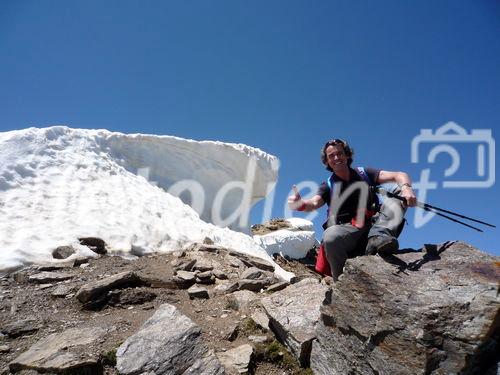 Rund 350.000 Alpinisten und Bergsteiger kommen alljährlich über das Baksantal zum Elbrus, dem mit 5.642 m höchsten Gipfel Europas. Die Region hat bietet eine große Vielfalt von Aktivitäten. Foto: pressetext-Mitarbeiter Dr. Wilfried Seywald auf dem Tscheget.