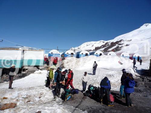 Mitarbeiter der Nachrichtenagentur pressetext haben am 22. Juli den 5.642 m hohen Kaukasus-Gipfel Elbrus bestiegen und die Entwicklung der Region nach der Olympia-Entscheidung für Sotschi untersucht.