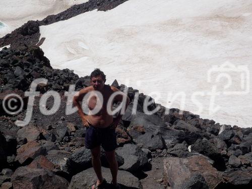 Mitarbeiter der Nachrichtenagentur pressetext haben am 22. Juli den 5.642 m hohen Kaukasus-Gipfel Elbrus bestiegen und die Entwicklung der Region nach der Olympia-Entscheidung für Sotschi untersucht.