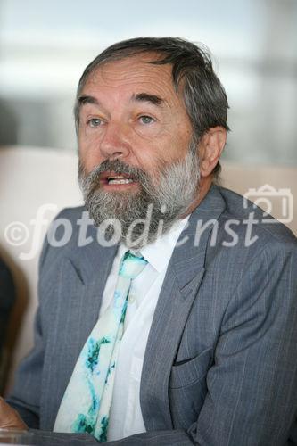 (C) fotodienst/Anna Rauchenberger - Wien, 17.07.2008 - Zweiter P-AIR Presseclub zum Thema: Wenn dem Kind die Luft wegbleibt - Kinder, Asthma und Umweltbelastungen. FOTO: Univ.-Prof. Dr. Manfred Neuberger (Leiter der Abteilung für Allgemeine Präventivmedizin, Medizinische Universität Wien)
