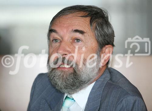 (C) fotodienst/Anna Rauchenberger - Wien, 17.07.2008 - Zweiter P-AIR Presseclub zum Thema: Wenn dem Kind die Luft wegbleibt - Kinder, Asthma und Umweltbelastungen. FOTO: Univ.-Prof. Dr. Manfred Neuberger (Leiter der Abteilung für Allgemeine Präventivmedizin, Medizinische Universität Wien)
