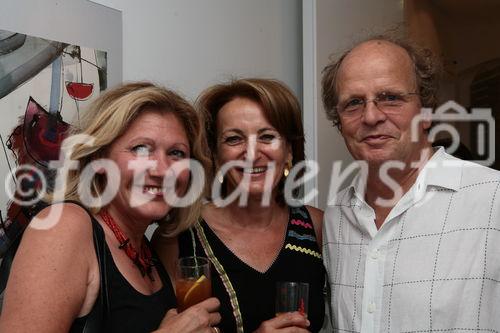 (C)Fotodienst/Klaus Neureiter
Feier zur Eröffnung der Klinik für Kinderwunschbehandlung, Vize bürgermeisterin von Klagenfurt Maria-Luise Mathiaschitz, Dr.Marta Stadler-Rutar, Dr.Alexander Stadler