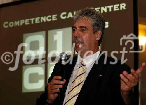 Gastgeber Thomas Kloibhofer begrüßte 150
Geschäftspartner und Freunde auf der Gloriette. Gefeiert wurden 10 erfolgreiche Jahre Competence Call Center. (C)fotodienst/Ingo Derschmidt