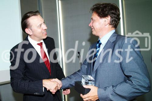 (c) fotodienst/Dan Carabas - Wien 03.07.08 - Shareholder Value Award - FOTO: v.li.: Univ. Doz. Dr. Werner Hoffmann, Vorsitzender der Geschäftsführung (Contrast Management Consulting), Wolfgang Anzengruber (Palfinger AG)