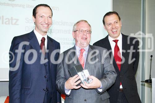 (c) fotodienst/Dan Carabas - Wien 03.07.08 - Shareholder Value Award - FOTO: v.li.: Stephan Klasmann (Chefredakteur Format), Franz J. Gritsch (Schoeller-Bleckmann Oilfield Equipment AG), Univ. Doz. Dr. Werner Hoffmann (Contrast Management Consulting)