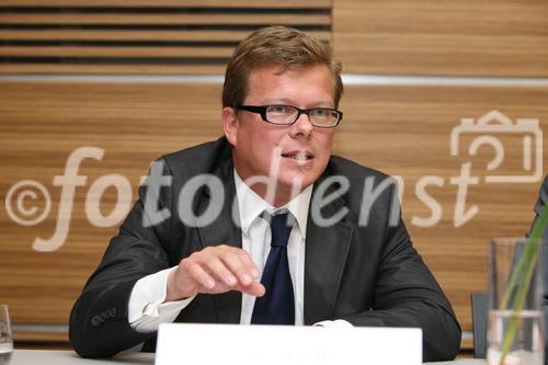 (C) fotodienst/Anna Rauchenberger - Wien, 23.06.2008 - Pressekonferenz zu den Österreichischen Medientagen und der Medienmesse, die im September stattfinden werden. FOTO: Dr. Claus Hofer (Geschäftsführer des ZIT, Zentrum für Innovation und Technologie)