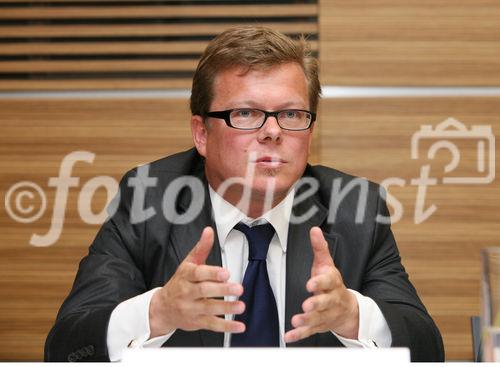 (C) fotodienst/Anna Rauchenberger - Wien, 23.06.2008 - Pressekonferenz zu den Österreichischen Medientagen und der Medienmesse, die im September stattfinden werden. FOTO: Dr. Claus Hofer (Geschäftsführer des ZIT, Zentrum für Innovation und Technologie)