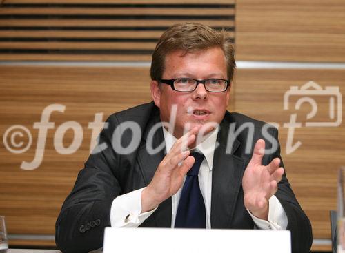 (C) fotodienst/Anna Rauchenberger - Wien, 23.06.2008 - Pressekonferenz zu den Österreichischen Medientagen und der Medienmesse, die im September stattfinden werden. FOTO: Dr. Claus Hofer (Geschäftsführer des ZIT, Zentrum für Innovation und Technologie)