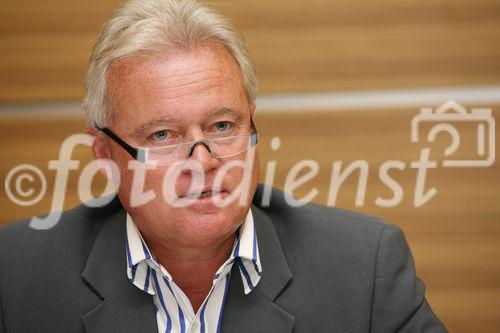 (C) fotodienst/Anna Rauchenberger - Wien, 23.06.2008 - Pressekonferenz zu den Österreichischen Medientagen und der Medienmesse, die im September stattfinden werden. FOTO: Mag. Michael Himmer (Organisator der Österreichischen Medientage)