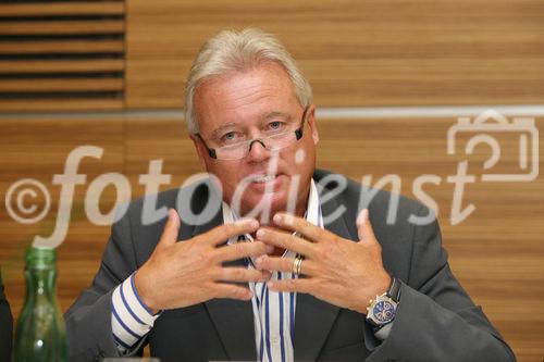 (C) fotodienst/Anna Rauchenberger - Wien, 23.06.2008 - Pressekonferenz zu den Österreichischen Medientagen und der Medienmesse, die im September stattfinden werden. FOTO: Mag. Michael Himmer (Organisator der Österreichischen Medientage)