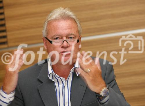 (C) fotodienst/Anna Rauchenberger - Wien, 23.06.2008 - Pressekonferenz zu den Österreichischen Medientagen und der Medienmesse, die im September stattfinden werden. FOTO: Mag. Michael Himmer (Organisator der Österreichischen Medientage)