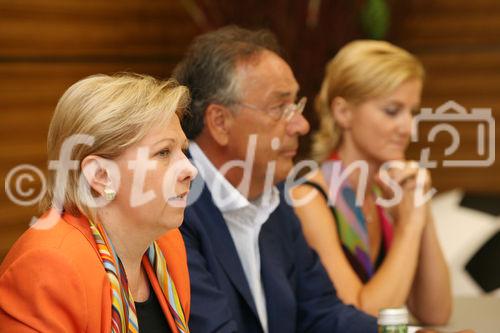 (C) fotodienst/Anna Rauchenberger - Wien, 23.06.2008 - Pressekonferenz zu den Österreichischen Medientagen und der Medienmesse, die im September stattfinden werden. FOTO v.l.: KR Brigitte Jank (Präsidentin der Wirtschaftskammer Wien), Hans-Jörgen Manstein (Manstein Verlag), Petra Reifeltshammer (Leiterin der Medienmesse)