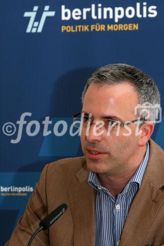 Dr. Daniel Dettling (Politikberater und Zukunftsreferent) auf der Podiumsdiskussion 