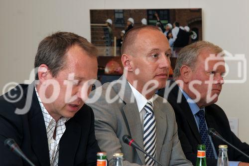 Thomas Deichmann (freier Journalist und ist Chefredakteur von NOVO); Michael Kauch (MdB u. umweltpolitischer Sprecher der FDP-Fraktion) und Helmut Lamp (Vorstandsvorsitzender des Bundesverbandes Bioenergie) auf der Podiumsdiskussion 