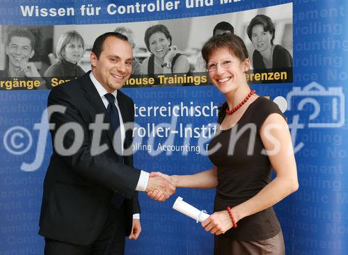 (C) fotodienst/Anna Rauchenberger - Wien, 12.06.2008 - Am 12. Juni 2008 erhielten 23 Absolventinnen und Absolventen die Abschlussdiplome für den Lehrgang ?Certified Corporate Risk Manager? des Österreichischen Controller-Instituts. 