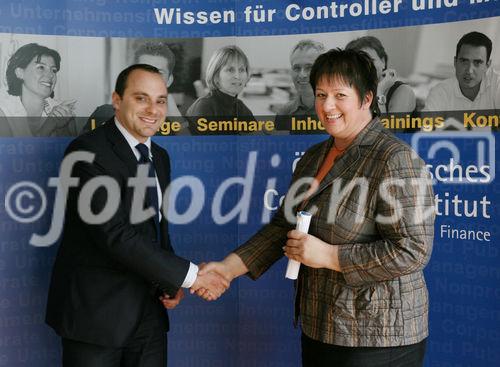 (C) fotodienst/Anna Rauchenberger - Wien, 12.06.2008 - Am 12. Juni 2008 erhielten 23 Absolventinnen und Absolventen die Abschlussdiplome für den Lehrgang ?Certified Corporate Risk Manager? des Österreichischen Controller-Instituts. 