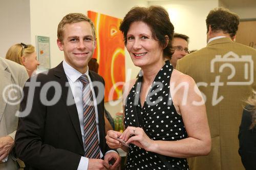 (C) fotodienst/Anna Rauchenberger - Wien, 11.06.2008 - Die GfK Roadshow fand zum Thema 'Stammkunden wandern ab. 
Schicksal oder Versäumnis?' statt. Der Fokus der Marketingaktivitäten liegt heute vermehrt auf Neukundengewinnung statt auf bereits bestehenden Kunden, da hier oft von (lebens)lang andauernder Markenbindung ausgegangen wird. 