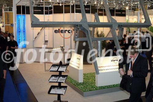 elero stellt die neuen Produktreihen auf der Intersolar 2008 vor. (C)Fotodienst/Robert Auerbacher
