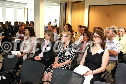 (C) fotodienst/Anna Rauchenberger - Wien, 11.06.2008 - Die GfK Roadshow fand zum Thema 'Stammkunden wandern ab. 
Schicksal oder Versäumnis?' statt. Der Fokus der Marketingaktivitäten liegt heute vermehrt auf Neukundengewinnung statt auf bereits bestehenden Kunden, da hier oft von (lebens)lang andauernder Markenbindung ausgegangen wird. 