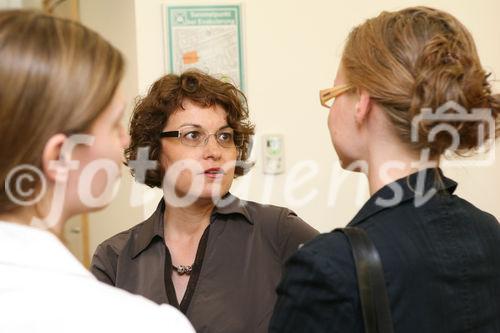 (C) fotodienst/Anna Rauchenberger - Wien, 11.06.2008 - Die GfK Roadshow fand zum Thema 'Stammkunden wandern ab. 
Schicksal oder Versäumnis?' statt. Der Fokus der Marketingaktivitäten liegt heute vermehrt auf Neukundengewinnung statt auf bereits bestehenden Kunden, da hier oft von (lebens)lang andauernder Markenbindung ausgegangen wird. 