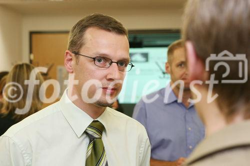 (C) fotodienst/Anna Rauchenberger - Wien, 11.06.2008 - Die GfK Roadshow fand zum Thema 'Stammkunden wandern ab. Schicksal oder Versäumnis?' statt. Der Fokus der Marketingaktivitäten liegt heute vermehrt auf Neukundengewinnung statt auf bereits bestehenden Kunden, da hier oft von (lebens)lang andauernder Markenbindung ausgegangen wird. 