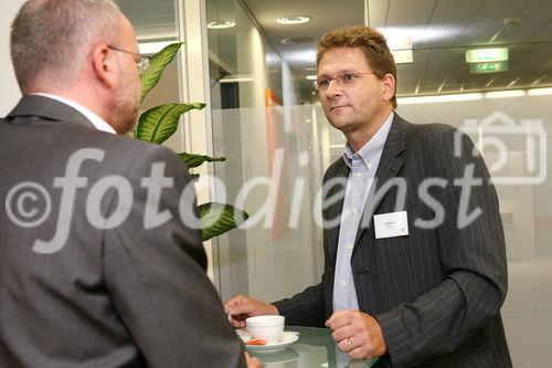 (C) fotodienst/Anna Rauchenberger - Wien, 11.06.2008 - Die GfK Roadshow fand zum Thema 'Stammkunden wandern ab. Schicksal oder Versäumnis?' statt. Der Fokus der Marketingaktivitäten liegt heute vermehrt auf Neukundengewinnung statt auf bereits bestehenden Kunden, da hier oft von (lebens)lang andauernder Markenbindung ausgegangen wird. 