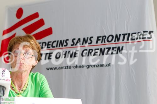 (C) fotodienst.at / Anna Rauchenberger - Wien, am 17.05.2011 - Die größte medizinische Hilfsorganisation, Ärzte ohne Grenzen/Médecins Sans Frontières (MSF), ist 40 Jahre alt und hält Rückschau über das vergangene Jahr und die Einsätze der vergangenen Jahrzehnte. Im Rahmen einer Pressekonferenz wurde der Jahresbericht 2010 präsentiert. FOTO: Renate Domes, OP-Schwester, Ärzte ohne Grenzen Österreich