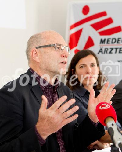 (C) fotodienst.at / Anna Rauchenberger - Wien, am 17.05.2011 - Die größte medizinische Hilfsorganisation, Ärzte ohne Grenzen/Médecins Sans Frontières (MSF), ist 40 Jahre alt und hält Rückschau über das vergangene Jahr und die Einsätze der vergangenen Jahrzehnte. Im Rahmen einer Pressekonferenz wurde der Jahresbericht 2010 präsentiert. FOTO: Dr. Reinhard Dörflinger, Präsident Ärzte ohne Grenzen Österreich