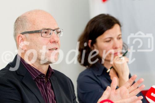 (C) fotodienst.at / Anna Rauchenberger - Wien, am 17.05.2011 - Die größte medizinische Hilfsorganisation, Ärzte ohne Grenzen/Médecins Sans Frontières (MSF), ist 40 Jahre alt und hält Rückschau über das vergangene Jahr und die Einsätze der vergangenen Jahrzehnte. Im Rahmen einer Pressekonferenz wurde der Jahresbericht 2010 präsentiert. FOTO: Dr. Reinhard Dörflinger, Präsident Ärzte ohne Grenzen Österreich