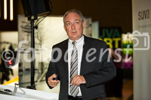 An der heutigen Bilanzmedienkonferenz präsentierte die Suva den Abschluss 2007 sowie wirtschaftlich relevante Aussichten auf das laufende Jahr. Den Überblick des Jahresergebnisses gab Ulrich Fricker (Bild), Vorsitzender der Geschäftsleitung, die Jahresrechung präsentierte Ernst Mäder, Finanzchef, Mitglied der Geschäftsleitung und die politschen und unternehmerischen Herausforderungen zeigte Franz Steinegger, Präsident des Verwaltungsrates auf. Abgerundet wurde der Anlass im Hauptsitz Suva in Luzern mit der Ausstellung 90-Jahre Suva.