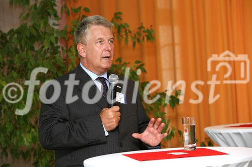 (C) fotodienst/Anna Rauchenberger - Wien, 03.06.2008 - Auf der Hausmesse präsentiert Thales innovative Produkte im Bereich Schiene. Thales ist ein führendes internationales Elektronikunternehmen und Systemhaus mit weltweiten Aktivitäten auf den Märkten Verteidigung, Luft- & Raumfahrt sowie Sicherheit. Thales Österreich hat sich international als Kompetenzzentrum für Eisenbahntechnik einen Namen gemacht. FOTO: Dipl.-Ing. Dr. Alfred Veider, Geschäftsführer Thales Rail Signalling Solutions GesmbH.