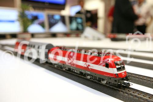 (C) fotodienst/Anna Rauchenberger - Wien, 03.06.2008 - Auf der Hausmesse präsentiert Thales innovative Produkte im Bereich Schiene. Thales ist ein führendes internationales Elektronikunternehmen und Systemhaus mit weltweiten Aktivitäten auf den Märkten Verteidigung, Luft- & Raumfahrt sowie Sicherheit. Thales Österreich hat sich international als Kompetenzzentrum für Eisenbahntechnik einen Namen gemacht.