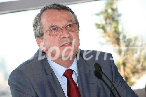 (C) fotodienst/Anna Rauchenberger - Wien, 27.05.2008 - VI. OEGV Speaker?s Lounge des Österreichischen Generikaverbandes (OEGV) zum Thema 'Strategie verlangt Treue - Maßnahmen für mehr Compliance'. FOTO: Dr. Erich Laminger (Verbandsvorsitzender des Hauptverbands der Österreichischen Sozialversicherungsträger)