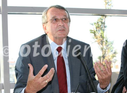 (C) fotodienst/Anna Rauchenberger - Wien, 27.05.2008 - VI. OEGV Speaker?s Lounge des Österreichischen Generikaverbandes (OEGV) zum Thema 'Strategie verlangt Treue - Maßnahmen für mehr Compliance'. FOTO: Dr. Erich Laminger (Verbandsvorsitzender des Hauptverbands der Österreichischen Sozialversicherungsträger)