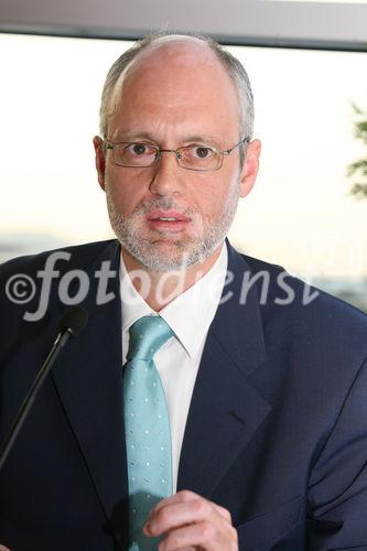 (C) fotodienst/Anna Rauchenberger - Wien, 27.05.2008 - VI. OEGV Speaker?s Lounge des Österreichischen Generikaverbandes (OEGV) zum Thema 'Strategie verlangt Treue - Maßnahmen für mehr Compliance'. FOTO: Dr. Gerald Bachinger (Patientenombudsmann des Landes Niederösterreich)