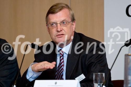 Die Berliner Wirtschaftsgespräche e.V. luden zur Diskussion in die Commerzbank Berlin ein. Foto:  Dr. Hans Reckers (Mitglied des Vorstands, Deutsche Bundesbank, Frankfurt). (C)Fotodienst/Jan-Paul Kupser