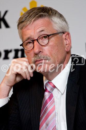 Die Berliner Wirtschaftsgespräche e.V. luden zur Diskussion in die Commerzbank Berlin ein. Foto:  Dr. Thilo Sarrazin (Senator für Finanzen, Berlin). (C)Fotodienst/Jan-Paul Kupser