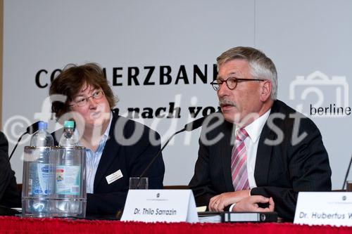 Die Berliner Wirtschaftsgespräche e.V. luden zur Diskussion in die Commerzbank Berlin ein. Foto:  Stefanie Burgmaier (Chefredakteurin Börse Online, München) und Dr. Thilo Sarrazin (Senator für Finanzen, Berlin). (C)Fotodienst/Jan-Paul Kupser