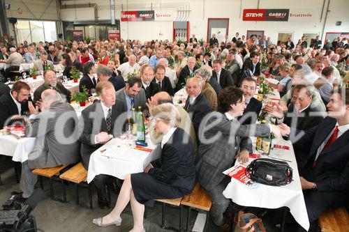 (C) fotodienst/Anna Rauchenberger - Wien, 16.05.2008 - Eröffnung Steyr Center Nord: Steyr eröffnete am 16. Mai 2008 das neue große Steyr Center Nord in Harmannsdorf-Rückersdorf und bietet damit für das wichtige Einzugsgebiet Wald- und Weinviertel optimalen Verkaufs-, Werkstätten- und Ersatzteiledienst nahe beim Kunden.