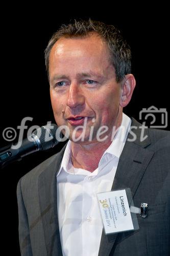 Moderator des Abends zur Jubiläumsveranstaltung des Deutschen Franchise-Verbands: Ferdinand Linzenich (Geschäftsführer Cogito Media GbR). (C)Fotodienst/Jan-Paul Kupser