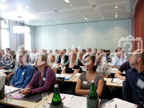 Fünf Stationen, fünf mal volles Haus. Das Thema: Social Media im Dreiländereck. Hier Workshop-Teilnehmerinnen in Luzern.