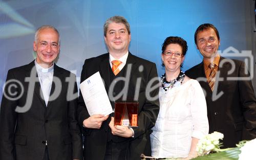 (C) fotodienst/Anna Rauchenberger - Wien, 15.05.2008 - Bereits zum fünften Mal wurde der TRIGOS ? die Auszeichnung für Unternehmen mit Verantwortung ? verliehen. Auch in diesem Jahr hatten österreichische Vorzeigeunternehmen die Möglichkeit, für ihr gesellschaftliches Engagement in den Bereichen Arbeitsplatz , Markt , Gesellschaft und erstmals auch Ökologie prämiert zu werden. FOTO v.l.: Msgr. DDr. Michael Landau (Caritasdirektor Wien), Erich Neuwirth (Human Resource Manager, TNT Express), Christine Marek, Staatsekretärin im Bundesministerium für Wirtschaft und Arbeit, Thomas Lutz (Unternehmenssprecher Microsoft Österreich)